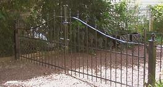 Custom gate